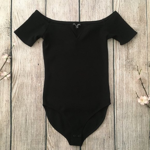 Express Tops - NWT black EXPRESS short sleeve bodysuit top